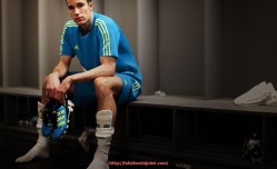 世俱杯直播-欧冠切尔西4比4利物浦经典对攻战全纪录